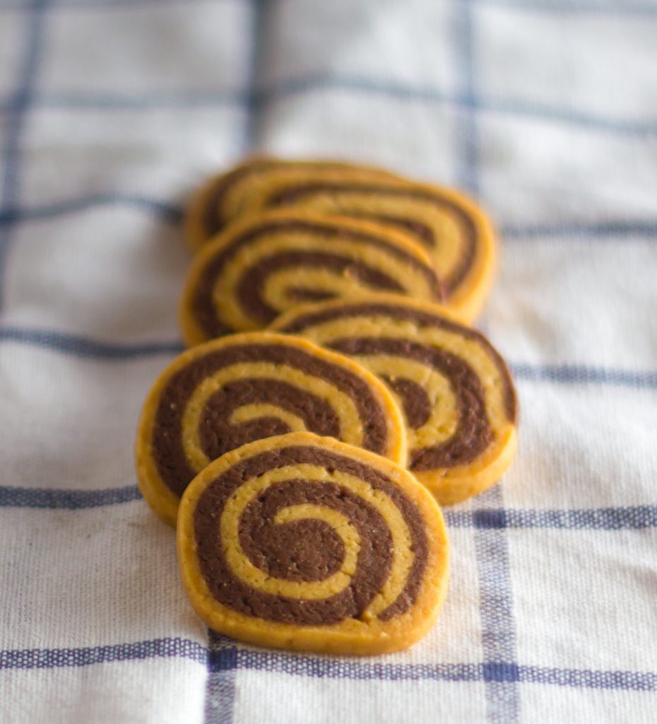 bigstock-spiral-cookies-96267200-min