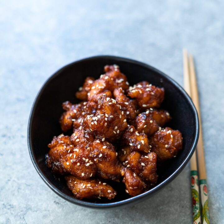 This recipe for Keto General Tso's Chicken tastes just as good - if not better - than the stuff you get from takeout. Its low carb, ketogenic, gluten free, sugar free, and a THM:S!