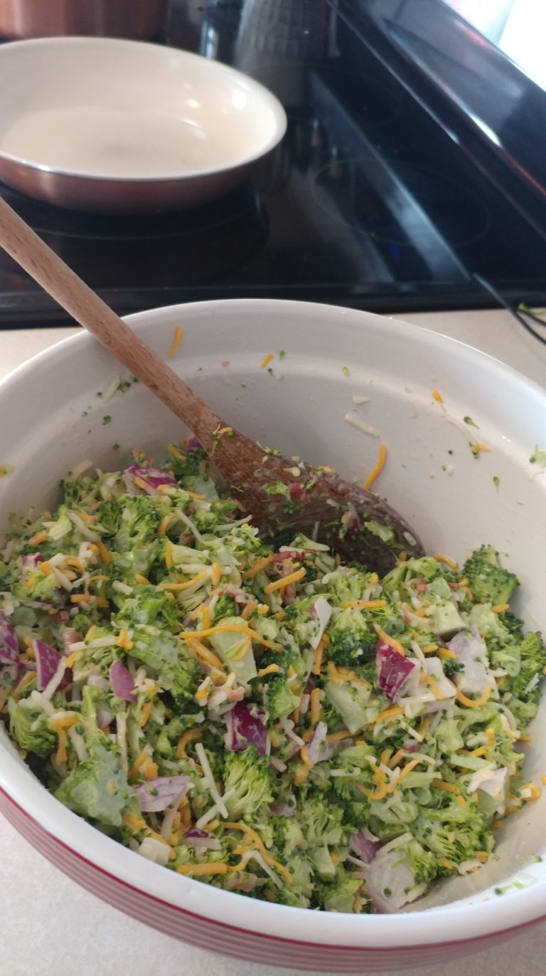 Keto Broccoli Salad (THMS, Low Carb, Ketogenic) Fit Mom Journey