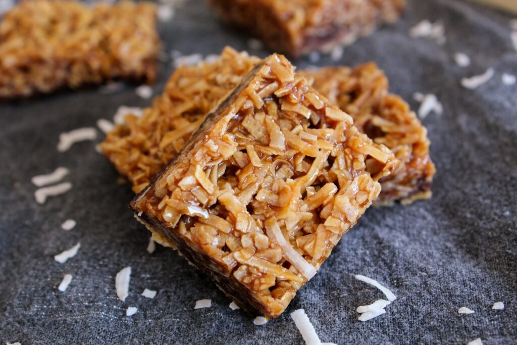 Between the buttery crust, the caramel coconut filling or the delightful chocolate, these Keto Samoa Bars will make you forget there ever was a sugary cookie with this same name!