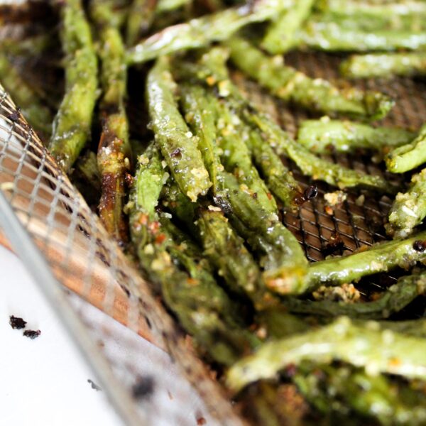 Air Fryer Green Beans {Low Carb, Ketogenic, Paleo, Grain Free, Gluten