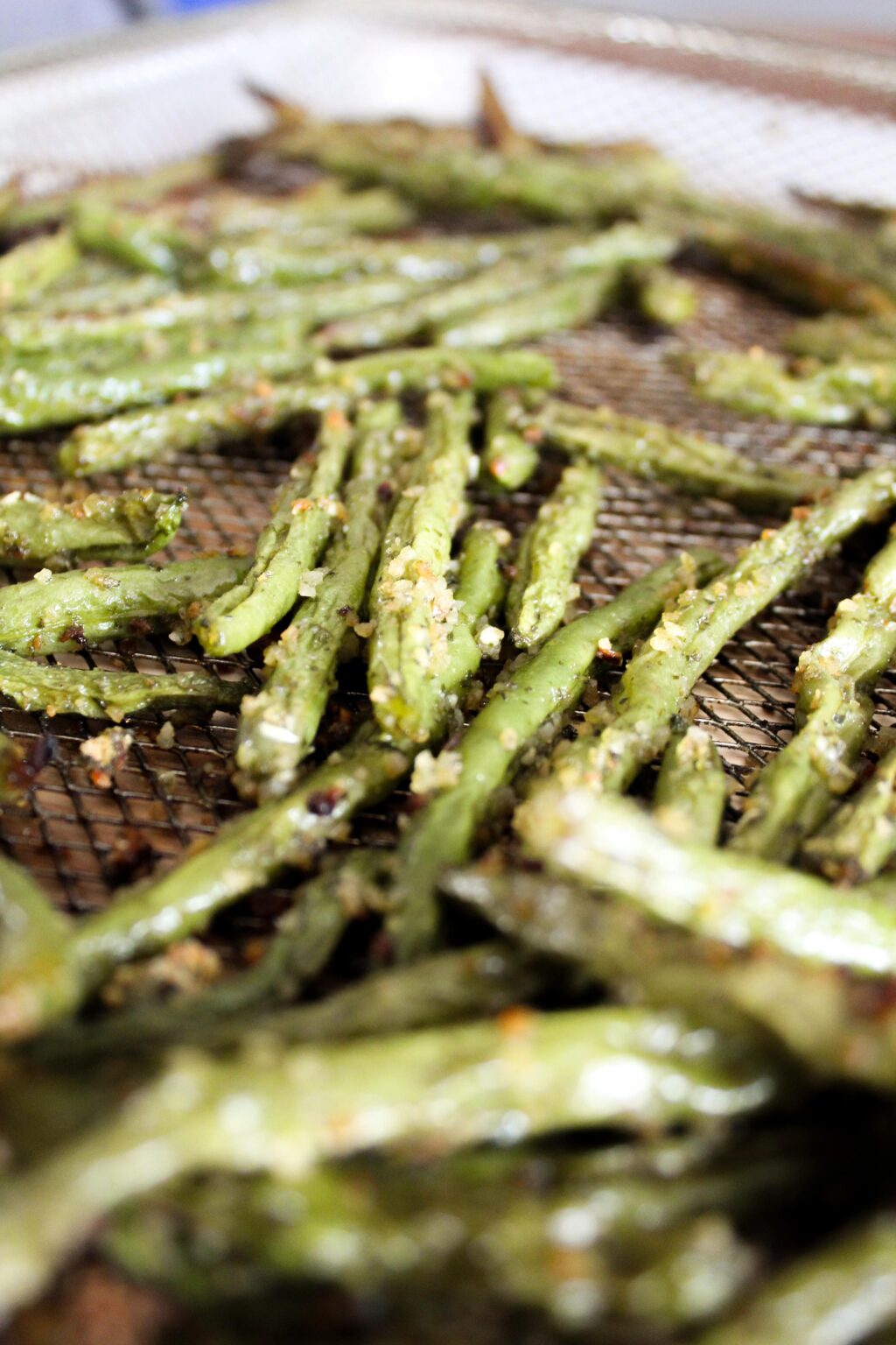 Air Fryer Green Beans {Low Carb, Ketogenic, Paleo, Grain Free, Gluten