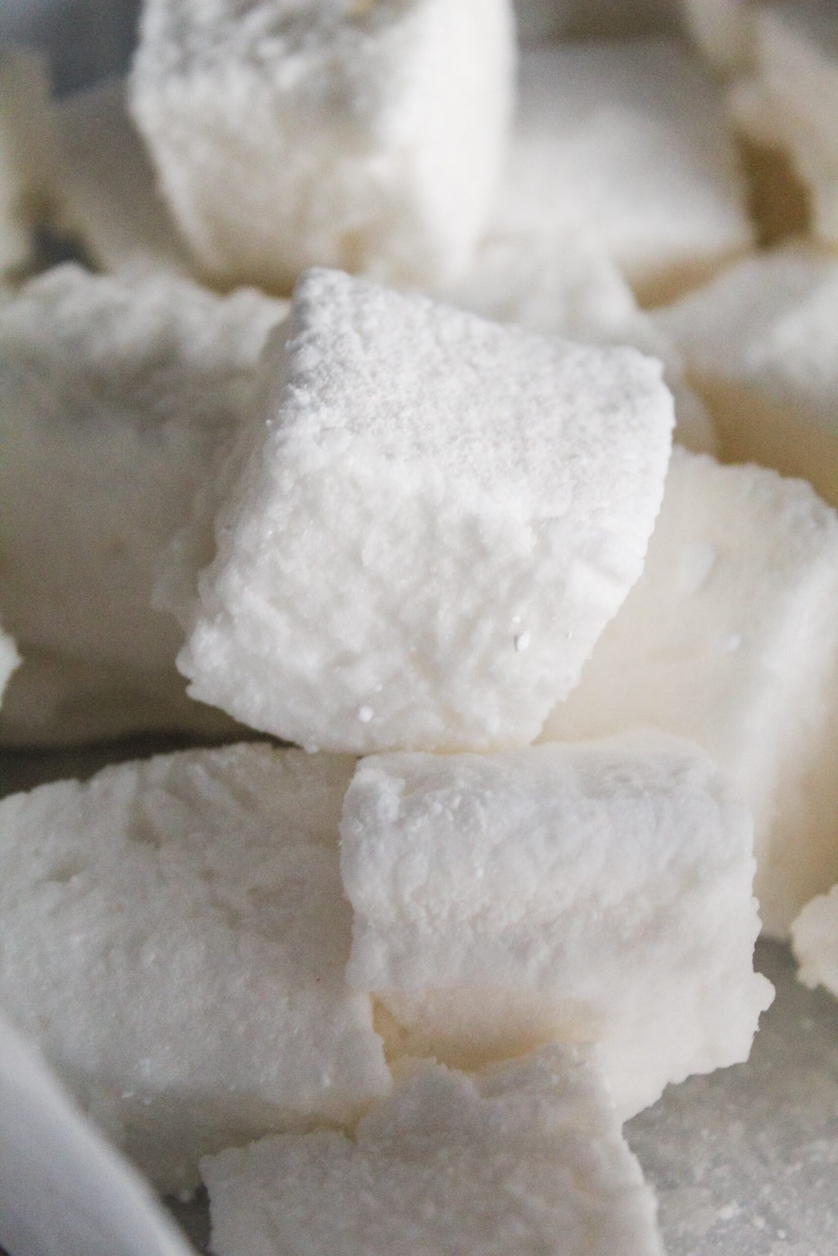 Keto Marshmallows Recipe {Low Carb, Ketogenic, THMS, Sugar Free, Grain