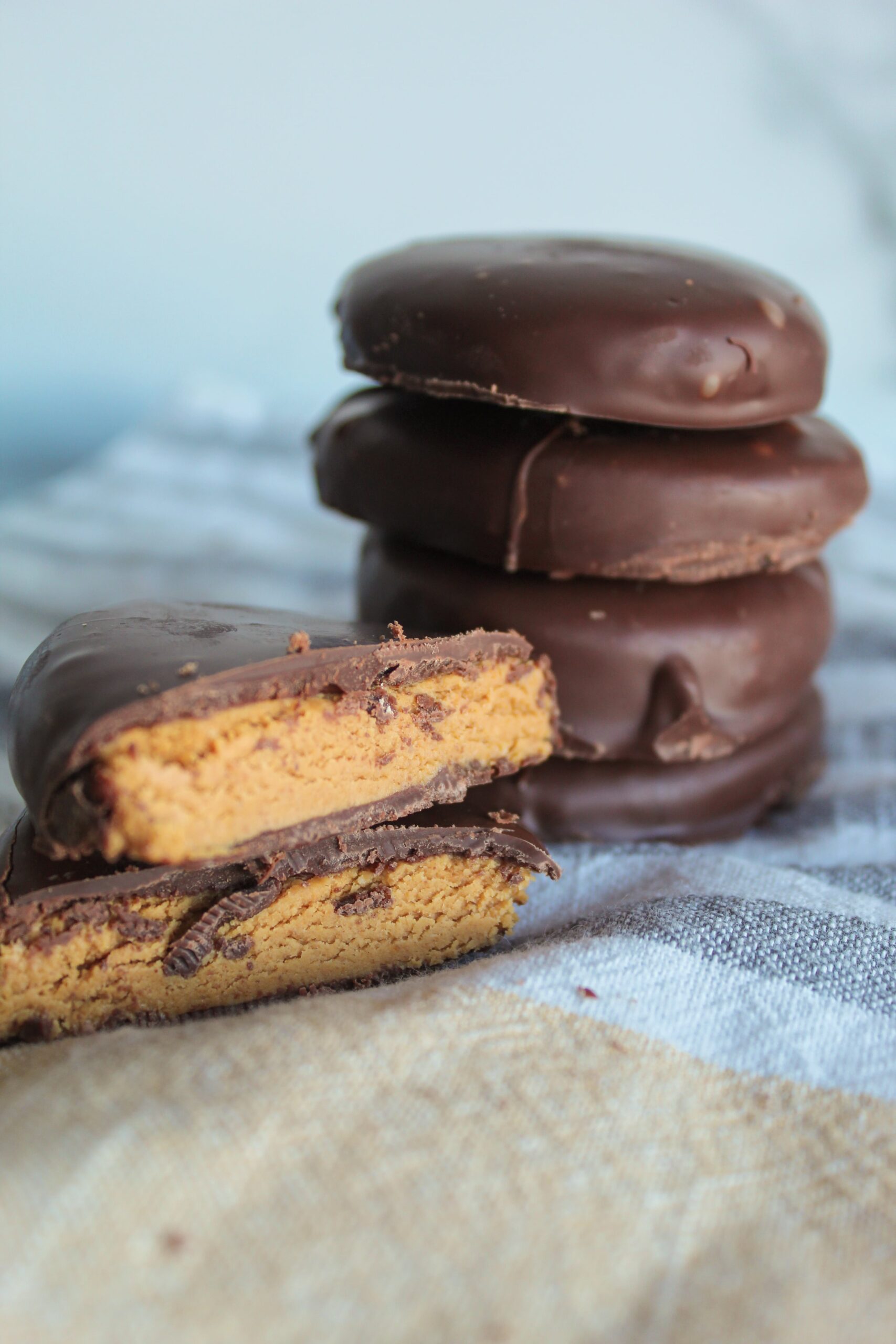 Keto Peanut Butter Eggs {Low Carb, Ketogenic, THMS, Sugar Free} Fit