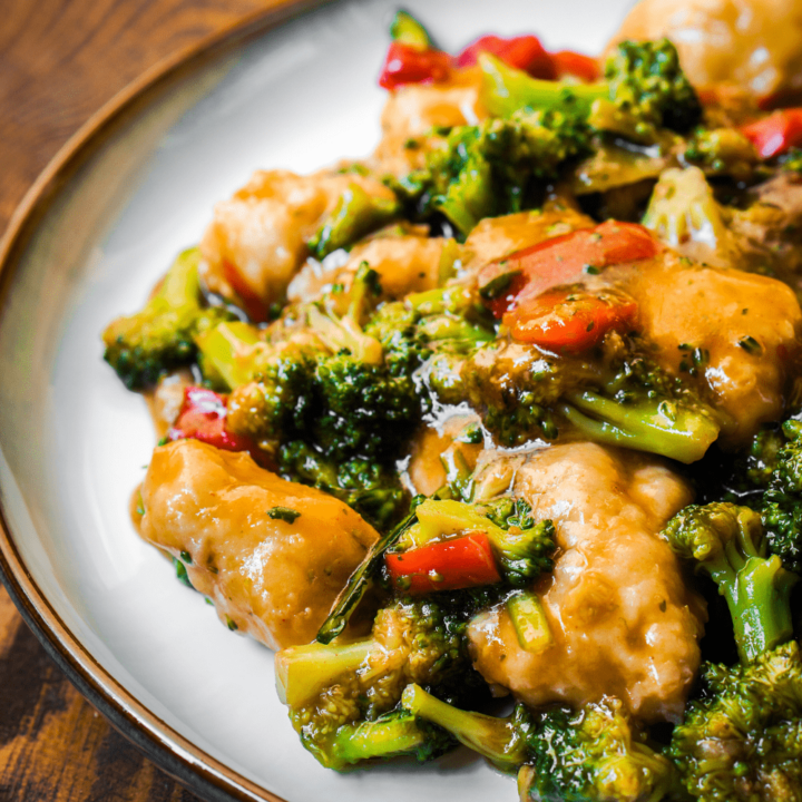 A simple and easy Keto Stir Fry Sauce to keep on hand at all times.  Made with coconut aminos, rice vinegar, fish sauce, garlic, and a few other ingredients, you'll be amazed at how easy and delicious this sauce makes weeknight stir fry!