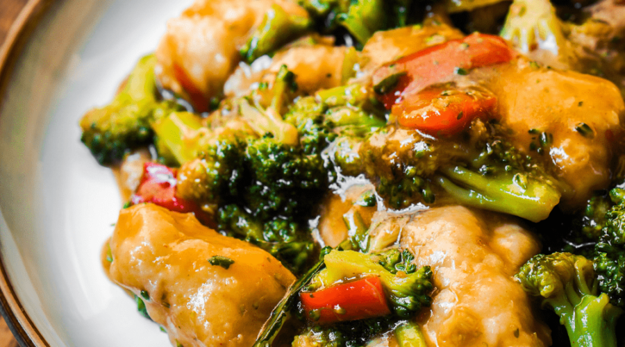 A simple and easy Keto Stir Fry Sauce to keep on hand at all times. Made with coconut aminos, rice vinegar, fish sauce, garlic, and a few other ingredients, you'll be amazed at how easy and delicious this sauce makes weeknight stir fry!