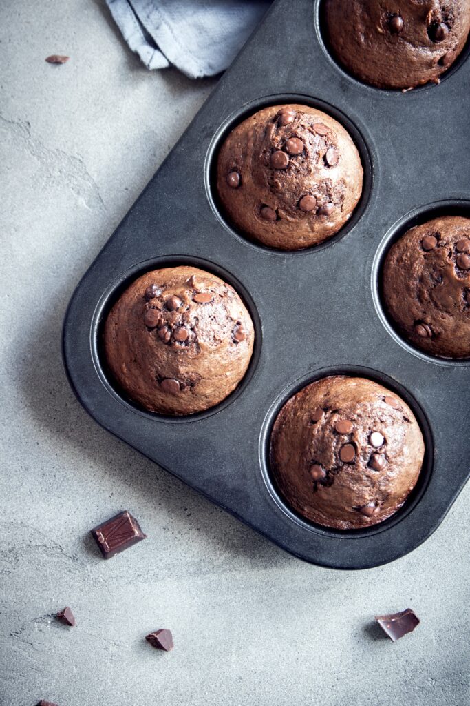 Looking for a decadent and delicious keto-friendly double chocolate muffin recipe? Look no further! I have the perfect recipe that uses low carb ingredients to make these treats without sacrificing flavor. Enjoy a treat that won't break your dietary restrictions and still satisfies your sweet tooth!