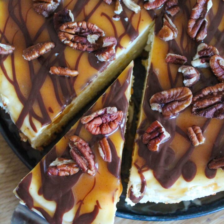 Keto turtle cheesecake is the perfect Valentine's Day treat! Not only is it low-carb and keto-friendly, but it also tastes delicious!