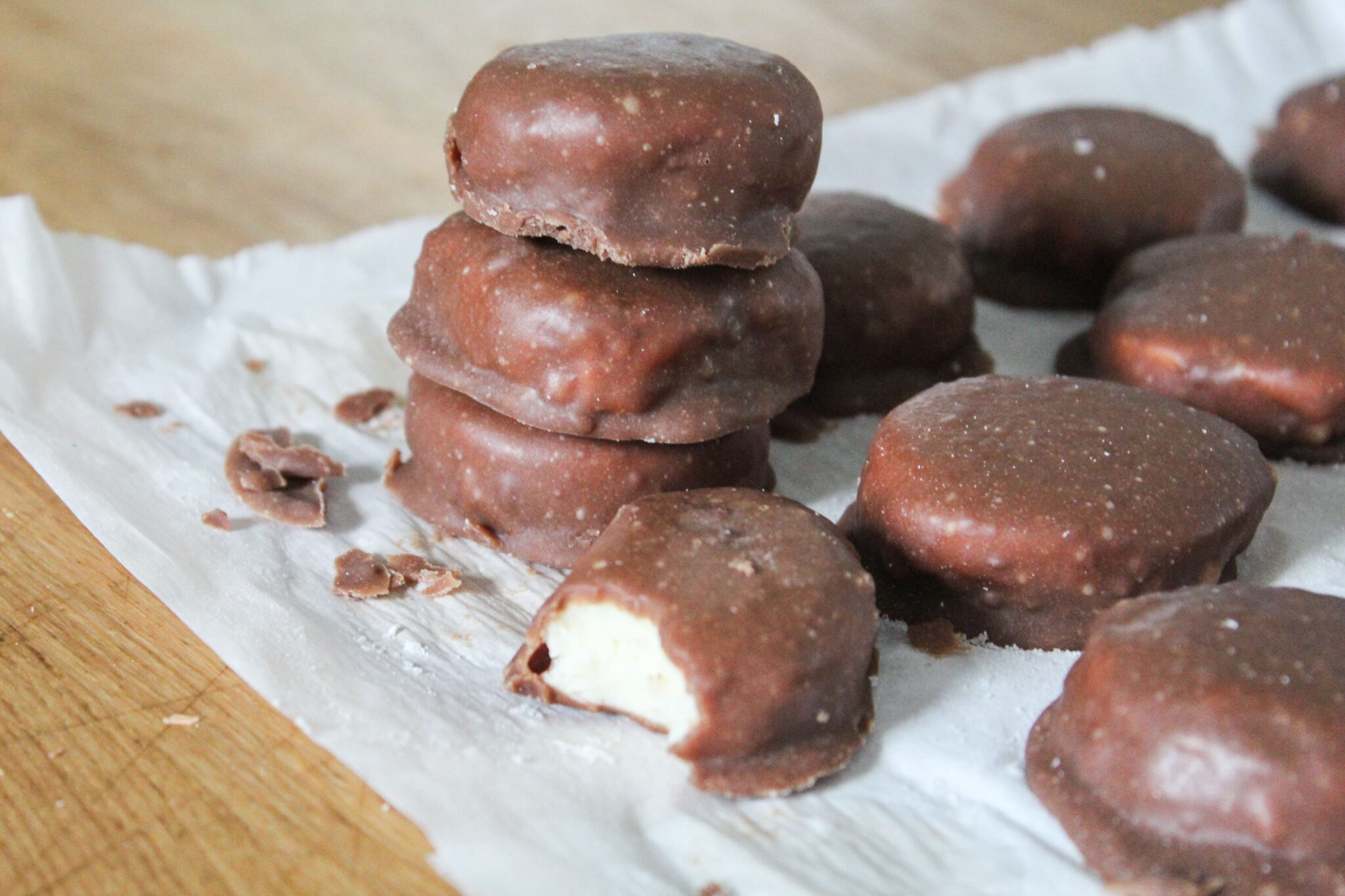 Easy Low Carb Peppermint Patties (Low Carb, Ketogenic, THMS) Fit Mom