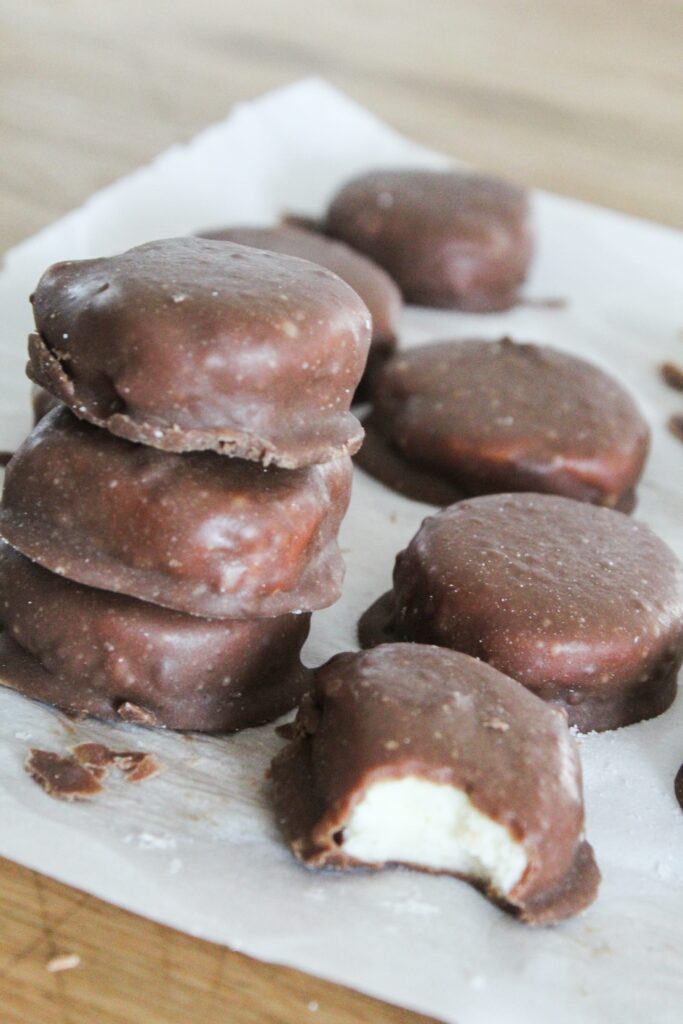 Easy Low Carb Peppermint Patties (Low Carb, Ketogenic, THM:S)